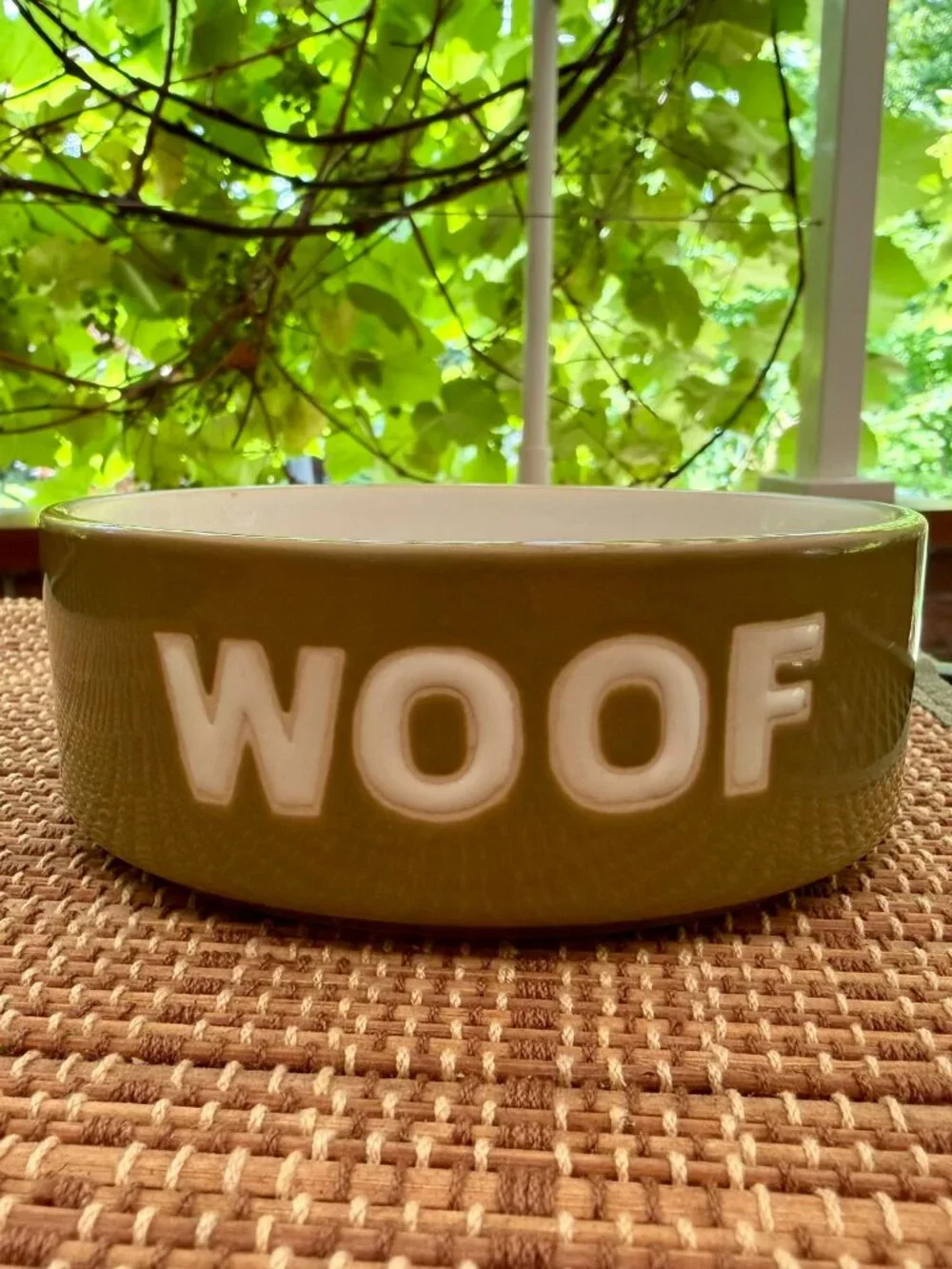 🐾 PET | Neutral Ceramic Dog Bowl – “WOOF”